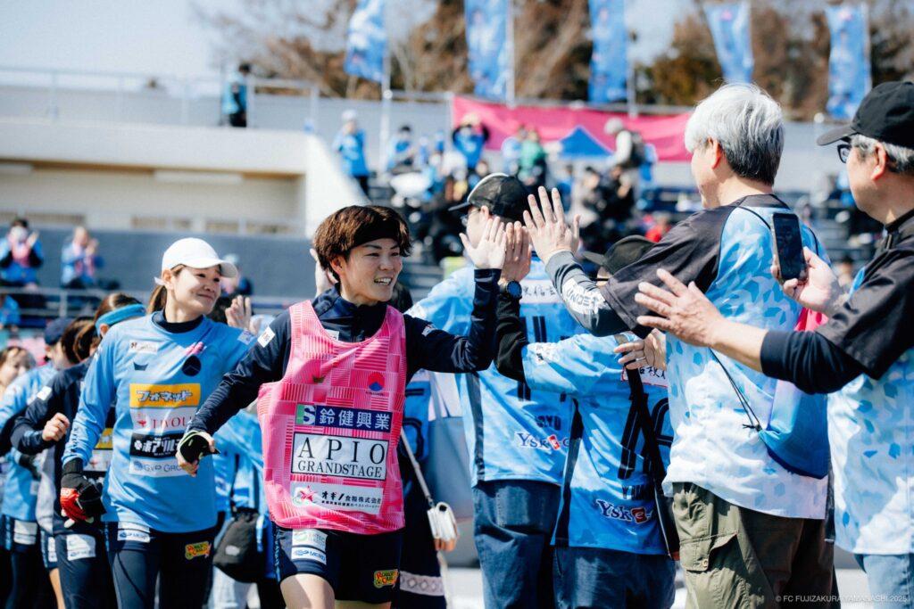 ハイタッチ.jpg