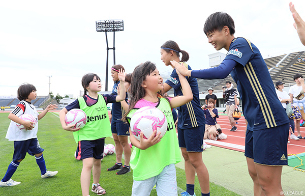 写真：ハイタッチ