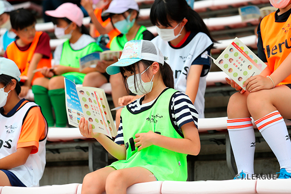 写真：自己紹介と食育のお話